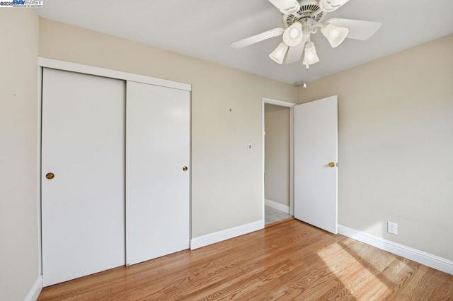 Image 22 of 30 For 15596 Tilden St