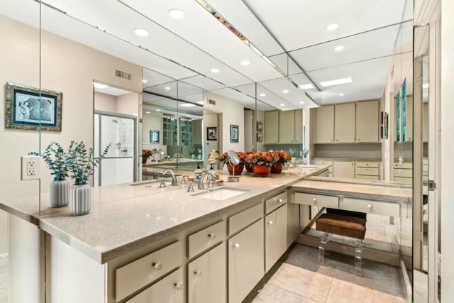 72205 El Paseo, Palm Desert CA: https://media.crmls.org/mediaz/92b85111-0343-4e64-8353-db8490a6977b.jpg