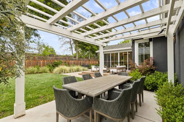 378 Felton Drive, Menlo Park CA: https://media.crmls.org/mediaz/92b852f0-ef19-4472-8e23-9a7275126f8b.jpg