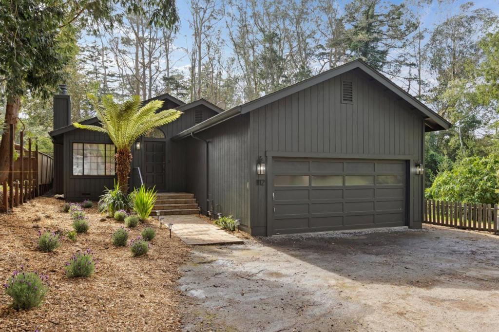 1112 Crescent Street