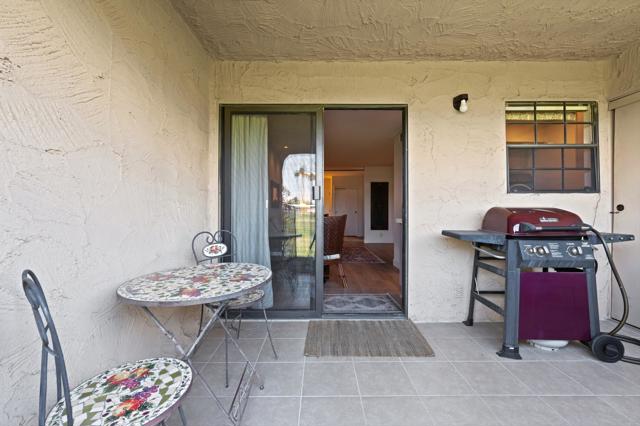 5300 E Waverly Drive, Palm Springs CA: https://media.crmls.org/mediaz/92b89891-a051-4a52-a230-fff51fc4ab81.jpg