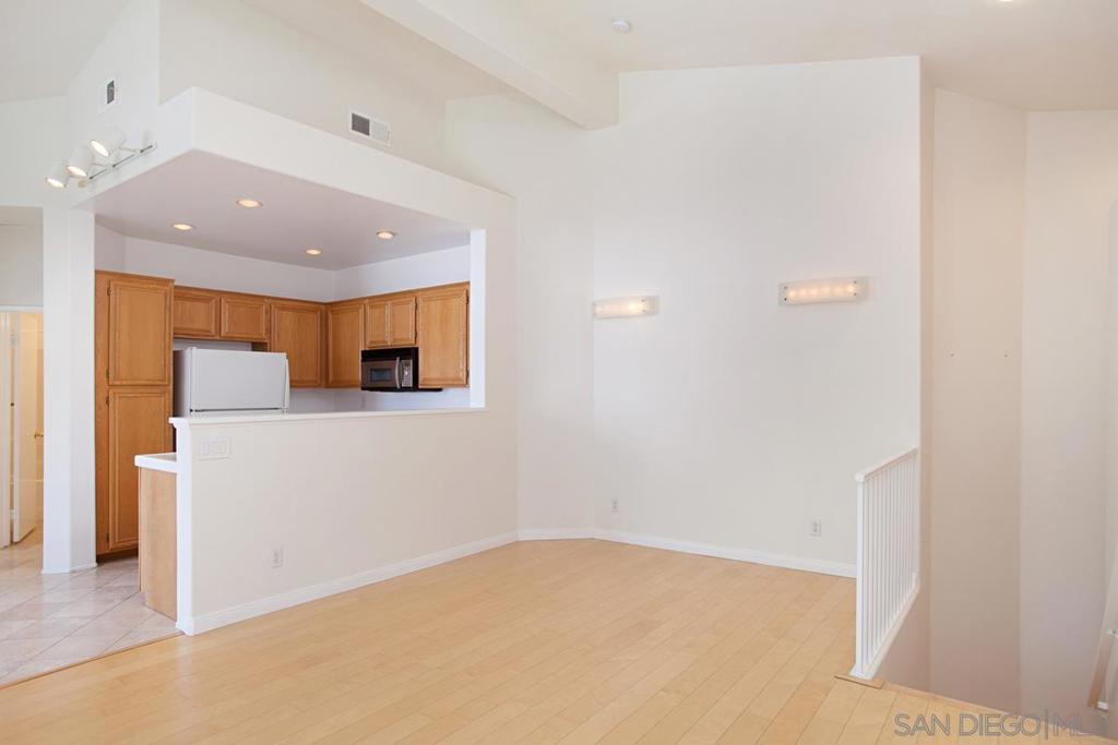 5558 Renaissance Ave - photo 6