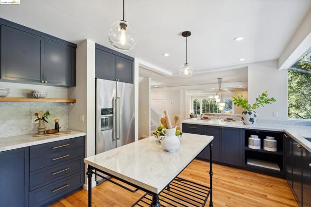 Image 15 of 59 For 5980 Harbord Dr