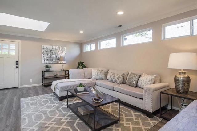 2665 Carolina Avenue, Redwood City CA: https://media.crmls.org/mediaz/92b9db2d-54d0-4676-94ce-5e4e5df526ff.jpg