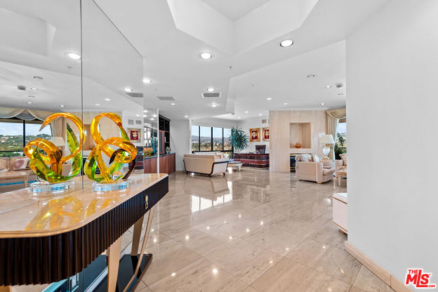 10490 Wilshire Boulevard, Los Angeles CA: https://media.crmls.org/mediaz/92ba1dad-5380-41c3-afa5-4ed2c4c5a1b1.jpg