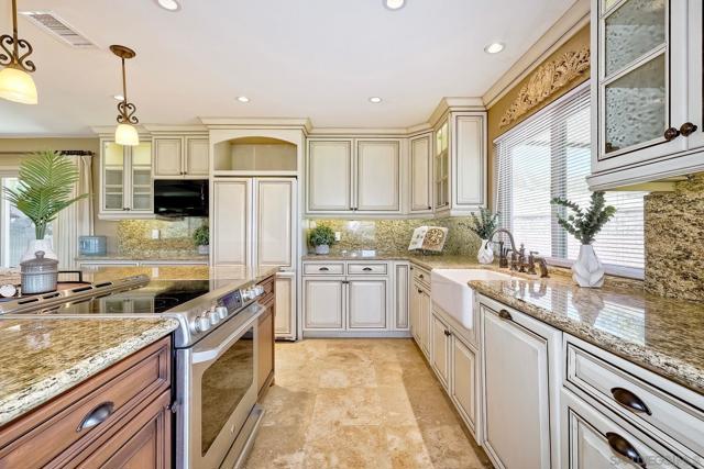 1070 El Paseo, Vista CA: https://media.crmls.org/mediaz/92ba6989-a91a-45c1-a4b3-ca8690b2ae6b.jpg