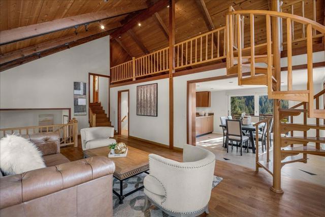 17337 Debbie Road, Los Gatos CA: https://media.crmls.org/mediaz/92bb9878-fe9a-453b-9996-60d26c04bab8.jpg