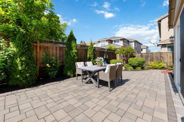 Image 49 of 62 For 32210 Regents Boulevard