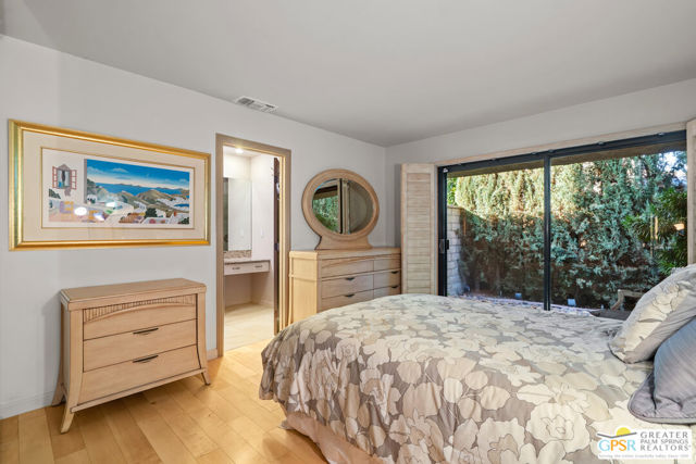 Image 28 of 66 For 2580 La Condesa Drive