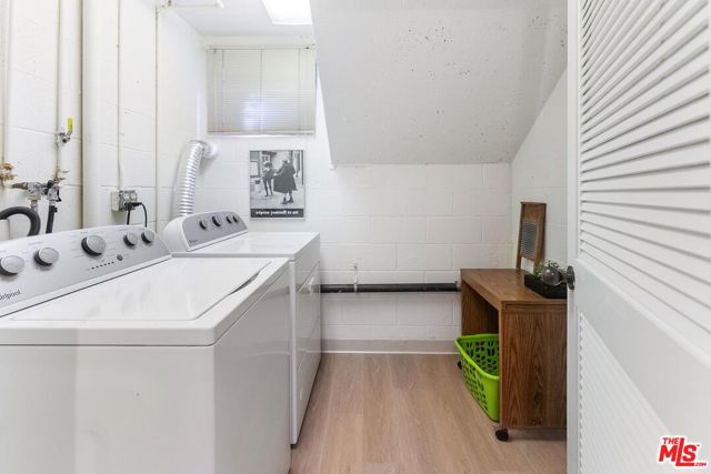 1119 23rd Street, Santa Monica CA: https://media.crmls.org/mediaz/92bcb609-94b9-4c8e-8591-f745e8fafe08.jpg