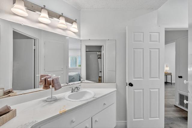 482 Shadowgraph Drive, San Jose CA: https://media.crmls.org/mediaz/92bd30f5-bee1-4d5f-8200-d869d2d41949.jpg