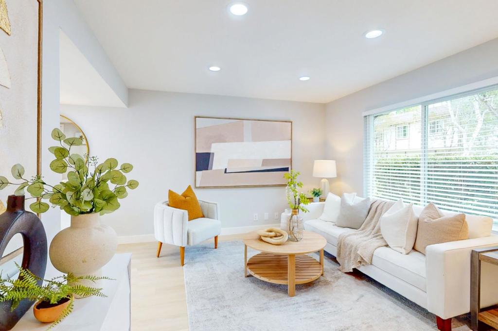 192 Oakbrook Circle