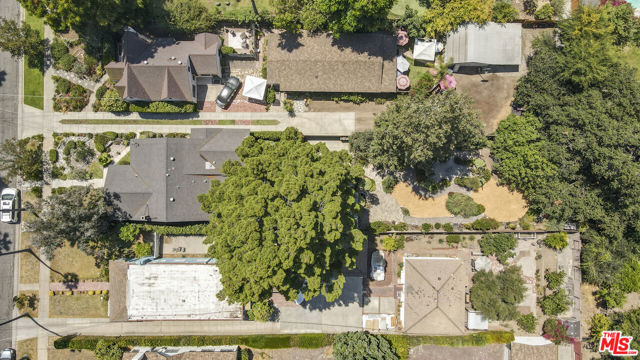 991 Palm Terrace, Pasadena CA: https://media.crmls.org/mediaz/92bd6b77-9897-48e3-a757-3b5ed29d0f17.jpg