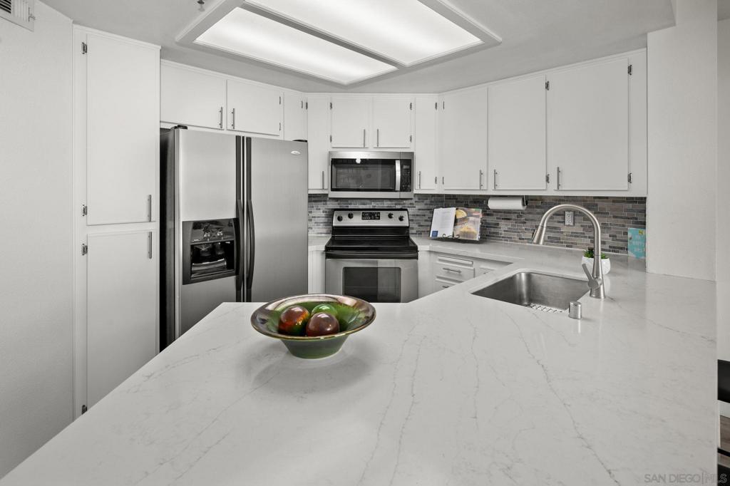 680 Camino De La Reina - photo 7