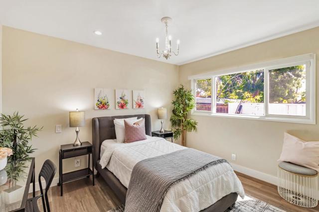 2698 Goodwin Avenue, Redwood City CA: https://media.crmls.org/mediaz/92beae6b-61bb-4761-9c7e-7d4aec593945.jpg