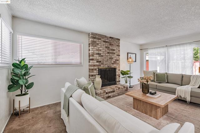197 Georgia Way, San Leandro CA: https://media.crmls.org/mediaz/92befb35-cbe8-4331-9564-25e328956995.jpg