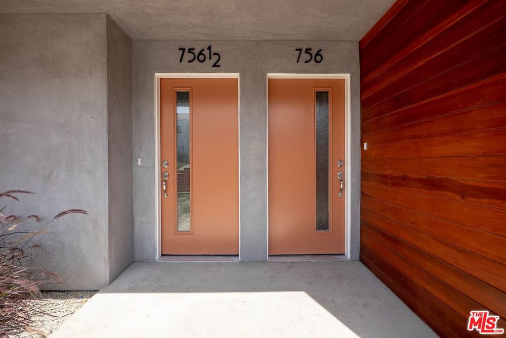 https://media.crmls.org/mediaz/92bf2470-3cd4-452f-ada6-ec3eeadd8b8e.jpg?preset=X-Large
