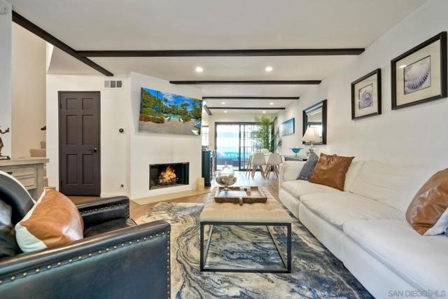 Image 4 of 49 For 8666 Villa La Jolla Drive  4