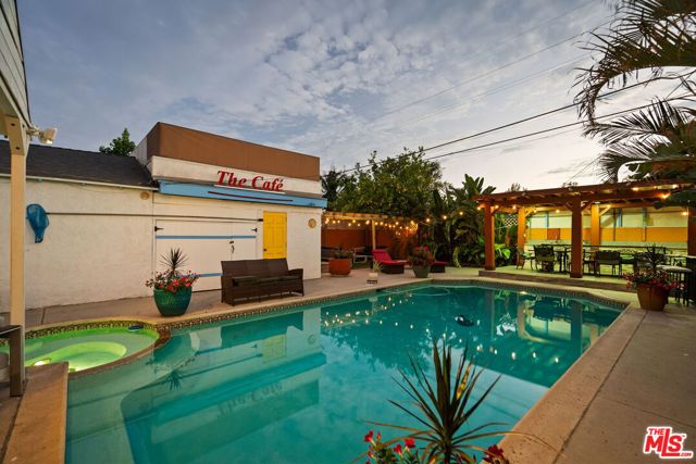 6319 Willowcrest Avenue, North Hollywood CA: https://media.crmls.org/mediaz/92bf9879-cb1a-43b0-bae7-3668e92c4a0a.jpg