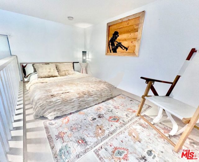 13320 Beach Avenue, Marina del Rey CA: https://media.crmls.org/mediaz/92c01595-e42b-417e-9820-a1b18c46fb52.jpg