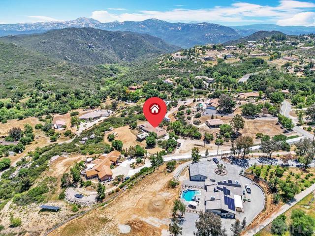 3176 Via Viejas, Alpine CA: https://media.crmls.org/mediaz/92c0a719-4f9d-4193-bcd4-b24e9b5275cd.jpg
