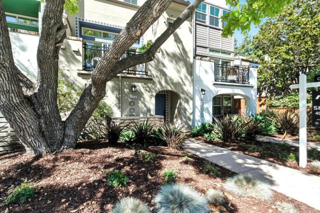 2014 W Middlefield Road, Mountain View CA: https://media.crmls.org/mediaz/92c142ff-6175-40b4-8990-72e6269c3436.jpg