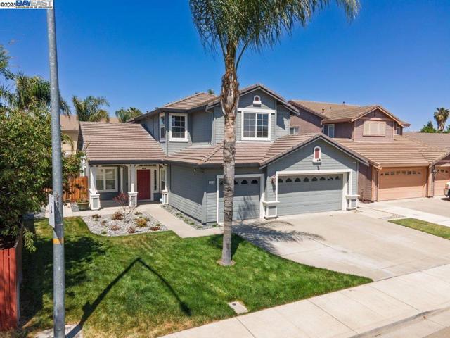 2315 Sabrina Way, Tracy CA: https://media.crmls.org/mediaz/92c23f5e-56b6-462a-96ee-0a82221a81b4.jpg