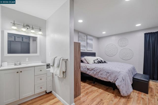 9025 Alcosta Blvd, San Ramon CA: https://media.crmls.org/mediaz/92c27107-8f32-446f-8061-e81b5f97d8f2.jpg