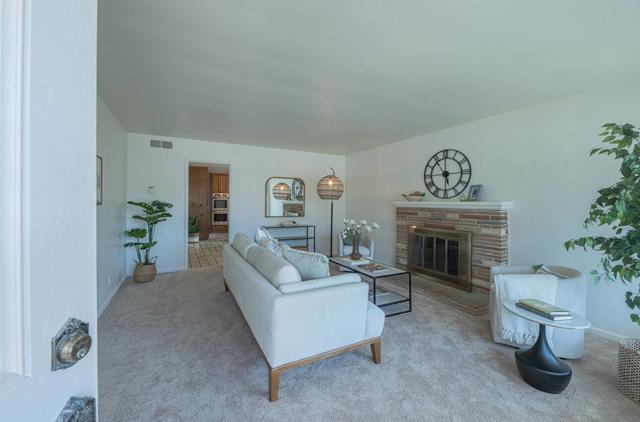 118 Seeno Street, Monterey CA: https://media.crmls.org/mediaz/92c2f074-2371-4543-a9cf-e3c9f879dc71.jpg