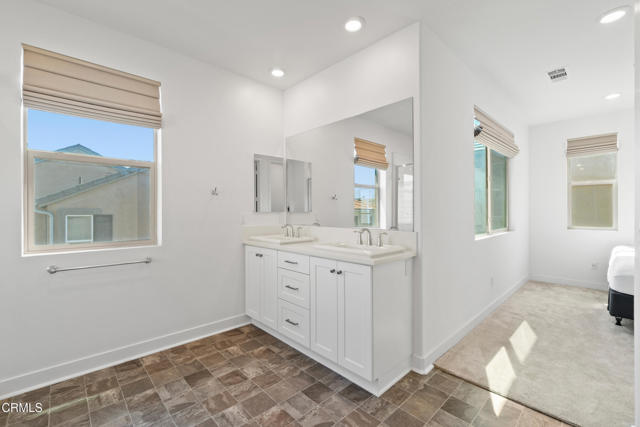 Detail Gallery Image 24 of 46 For 1966 Meyer Ct, Santa Paula,  CA 93060 - 4 Beds | 3/1 Baths