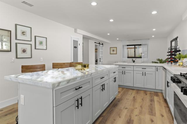 Detail Gallery Image 21 of 72 For 2841 Lloyd Street, San Diego,  CA 92117 - 5 Beds | 3/1 Baths