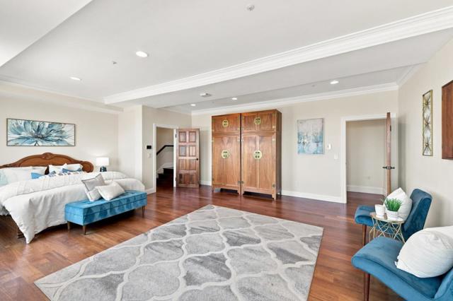 150 New Place Road, Hillsborough CA: https://media.crmls.org/mediaz/92c5c5b5-ad99-43d9-a361-f74826c63720.jpg
