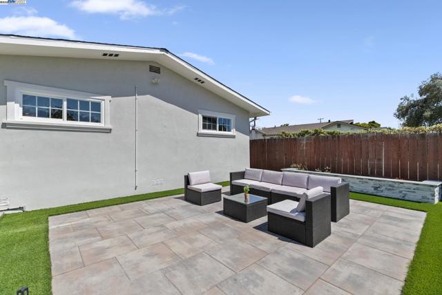 36523 Cherry St, Newark CA: https://media.crmls.org/mediaz/92c6164a-2148-4bf7-9aa7-69483f62c504.jpg