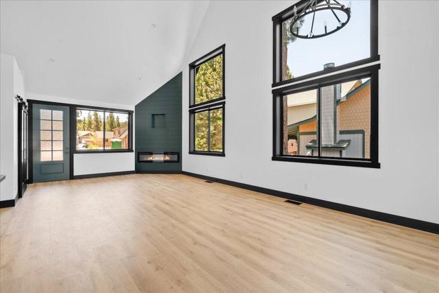 457 E Angeles Boulevard, Big Bear CA: https://media.crmls.org/mediaz/92c662b3-e5ce-4624-a33b-29853e256187.jpg