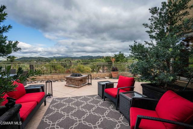 452 Fresh Meadows Road, Simi Valley CA: https://media.crmls.org/mediaz/92c67d13-207d-4076-93a4-bed6f9237b52.jpg