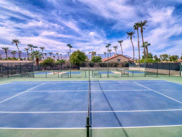171 Winterhaven Circle, Palm Desert CA: https://media.crmls.org/mediaz/92c7a26a-848f-41f8-8d43-bcbb1773aa38.jpg