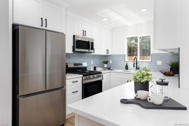 6744 6750 N Elman, San Diego CA: https://media.crmls.org/mediaz/92c84440-f9c8-4dd9-9d4e-fb10bc8c5dfc.jpg