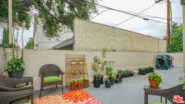 517 Fischer Street, Glendale CA: https://media.crmls.org/mediaz/92c8ce94-ca28-4ef9-a838-53b37873f448.jpg