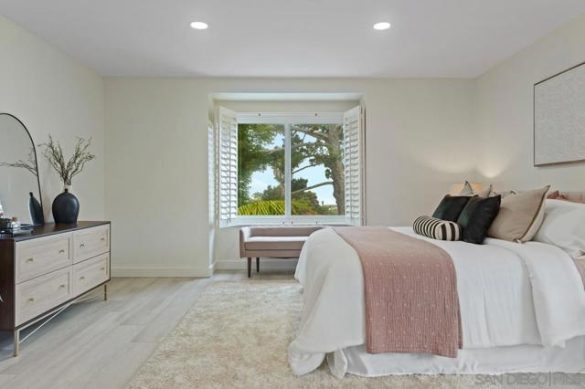 8206 Caminito Lacayo, La Jolla CA: https://media.crmls.org/mediaz/92c8ebd6-21f2-4924-8eb1-164b28d25a9a.jpg