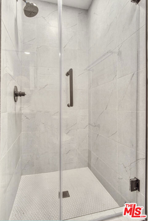 11410 Canton Drive, Studio City CA: https://media.crmls.org/mediaz/92c97551-f3e8-4564-9646-c1027ab10187.jpg