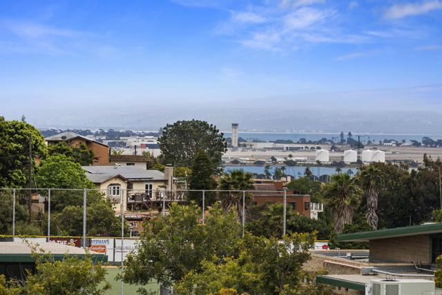 3710 Milan Street, Point Loma CA: https://media.crmls.org/mediaz/92c9da82-498f-40c8-99d4-93947bc2e57d.jpg