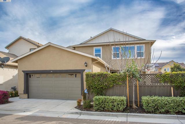 2239 Jessica Way, Tracy CA: https://media.crmls.org/mediaz/92cb22fe-1e11-410c-9f44-1646472e1d9e.jpg