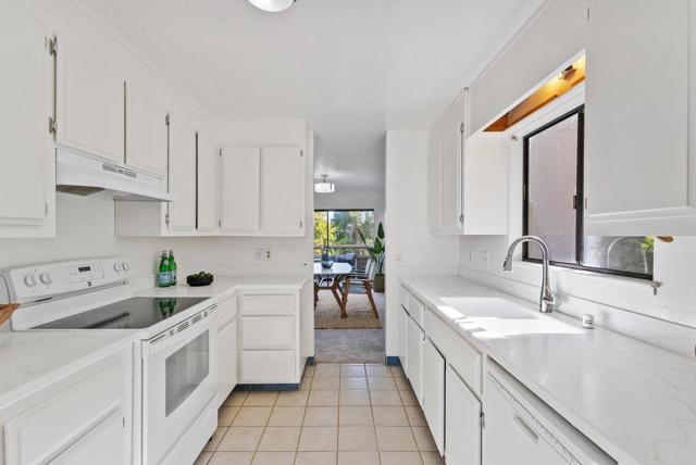 1742 Seascape Boulevard, Aptos CA: https://media.crmls.org/mediaz/92cbf550-987d-4e32-a614-922c43ebc5df.jpg