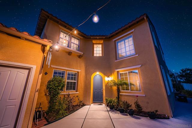 1330 Panorama Ridge Rd, Oceanside CA: https://media.crmls.org/mediaz/92cc177b-1341-41e8-b611-80b8040b2c84.jpg