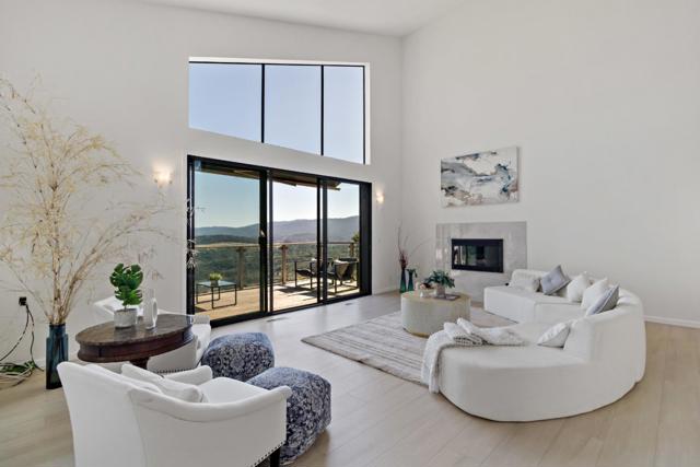 131 Los Vientos Way, San Carlos CA: https://media.crmls.org/mediaz/92cc222d-d682-48be-92e5-69cab1968e0b.jpg