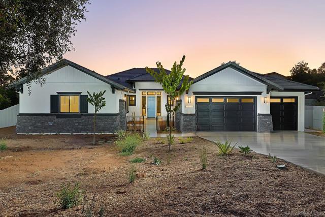 2745 Alexander Dr, Escondido CA: https://media.crmls.org/mediaz/92ccc1fb-9f8c-4c04-8113-3a84b84e7077.jpg