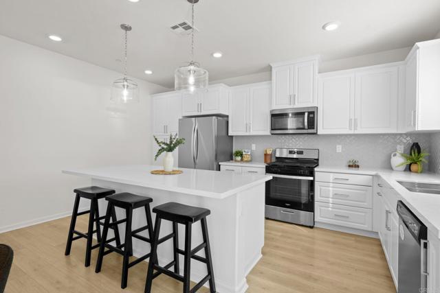 Detail Gallery Image 11 of 33 For 28024 Harvest Ct, Valley Center,  CA 92082 - 3 Beds | 2/1 Baths