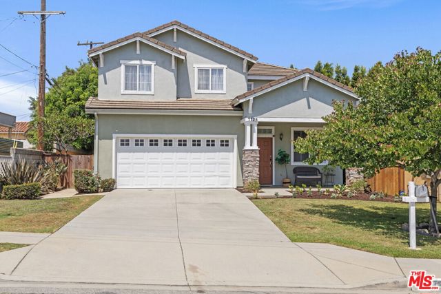 7725 Victoria Avenue, Inglewood CA: https://media.crmls.org/mediaz/92cce43a-8241-4571-8f58-b99c59c3e9a1.jpg