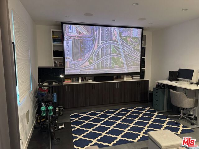 4139 Camero Avenue, Los Angeles CA: https://media.crmls.org/mediaz/92cd8945-9591-4a29-94a0-625e9b8563fb.jpg