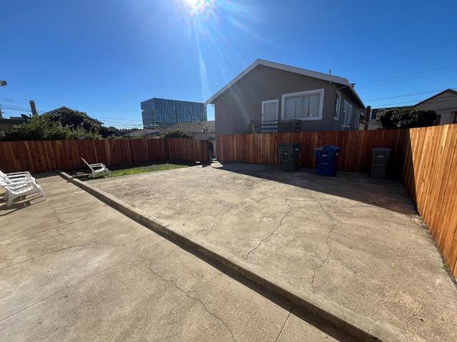 210 7th Lane, South San Francisco CA: https://media.crmls.org/mediaz/92cdab7a-5470-4231-bff6-1473de26a5f2.jpg